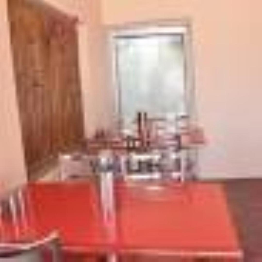 Abhiraj Guest House Матхура Экстерьер фото