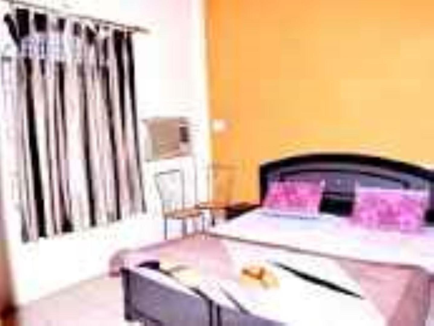 Abhiraj Guest House Матхура Экстерьер фото